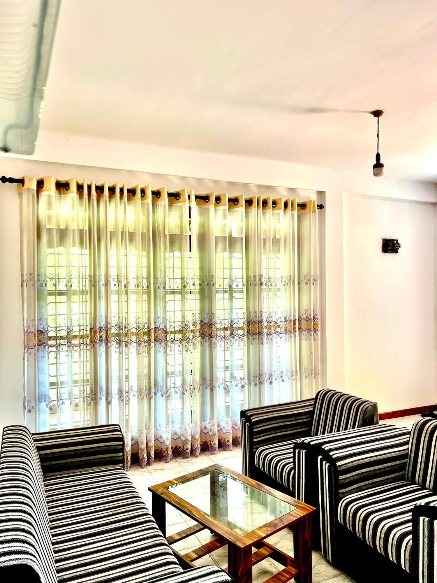 Pineview Lodge Ella Zewnętrze zdjęcie